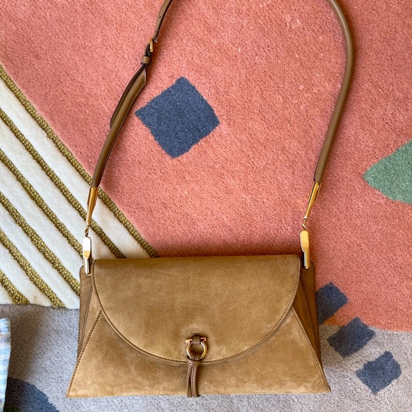 Preloved Salvatore Ferragamo suede leather shoulder bag - Picture 5 of 6